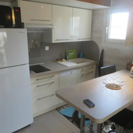 Apartment Bel Neuf Proche Richelieu, 6 Pers, Parking Inclus - Fr-1-723-79